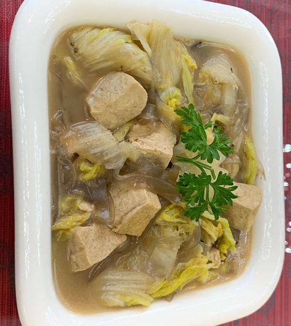 宽粉炖白菜冻豆腐