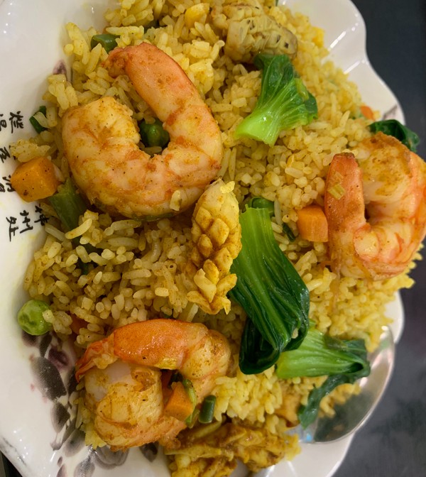 海鲜咖喱炒米饭